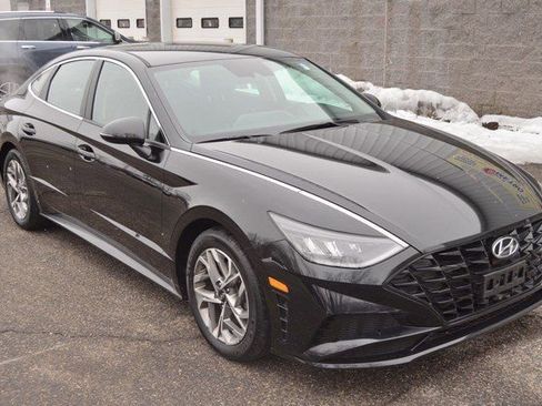 Used 2022 Hyundai Sonata SEL w/ Cargo Package image 2