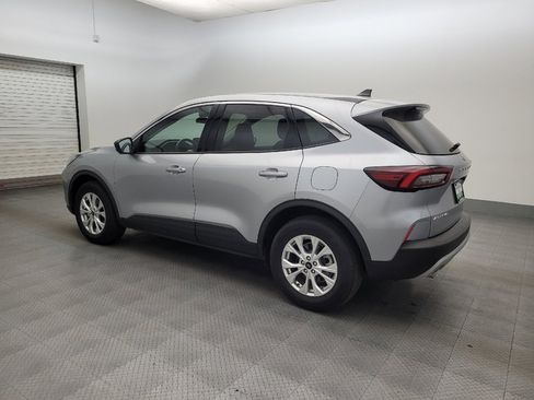 Used 2023 Ford Escape Active AWD/4WD image 3