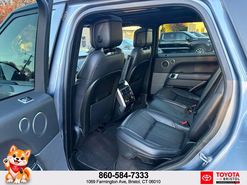 Used 2019 Land Rover Range Rover Sport Supercharged AWD/4WD image 32