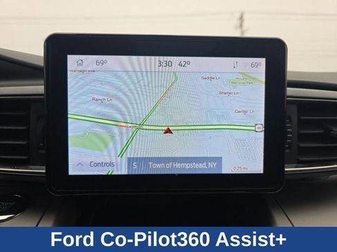 Used 2022 Ford Explorer XLT w/ Equipment Group 202A image 14