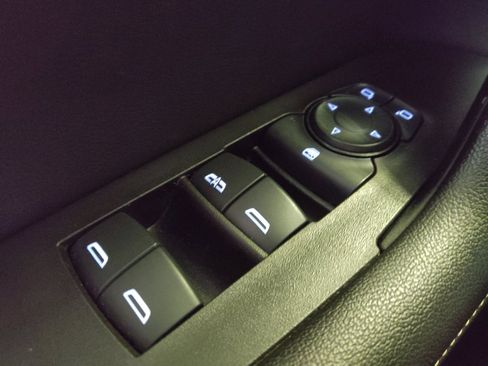 Used 2024 Chevrolet Blazer LT w/ Convenience Package FWD image 27
