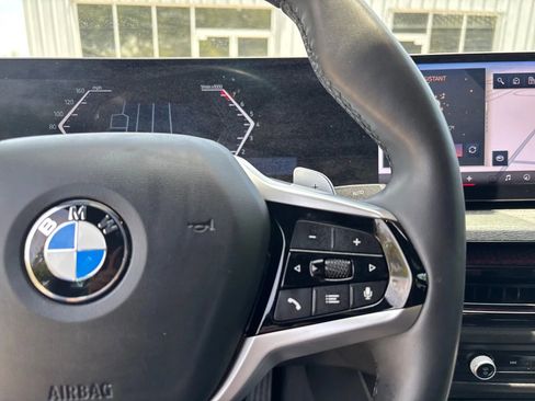 Used 2025 BMW 330i Sedan w/ Convenience Package RWD image 17