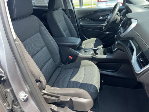 Used 2023 GMC Terrain SLE FWD image 17
