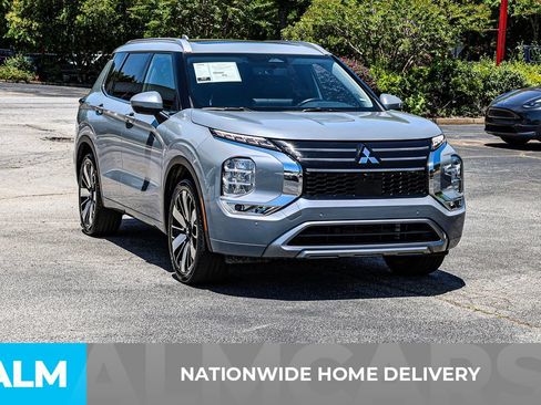 Used 2025 Mitsubishi Outlander SEL FWD image 4