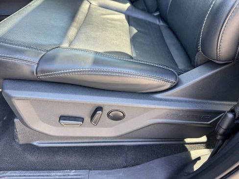 Used 2025 Ford Expedition Platinum AWD/4WD image 22