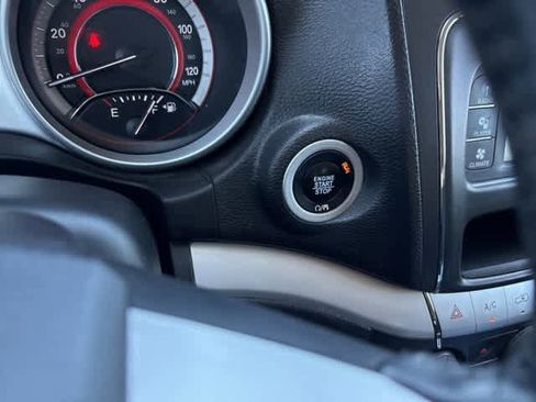 Used 2018 Dodge Journey SE w/ Popular Equipment Group image 17