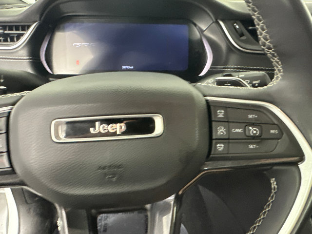 Used 2023 Jeep Grand Cherokee L Laredo AWD/4WD image 14