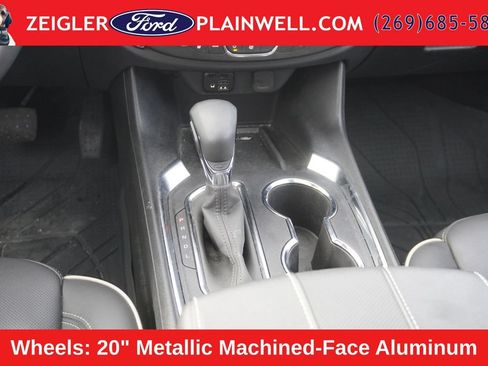 Used 2024 Chevrolet Traverse Premier w/ Redline Edition AWD/4WD image 22