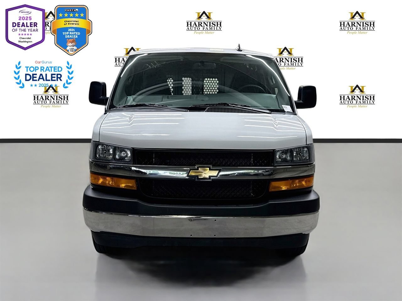Used 2025 Chevrolet Express 2500 w/ Driver Convenience Package RWD image 2