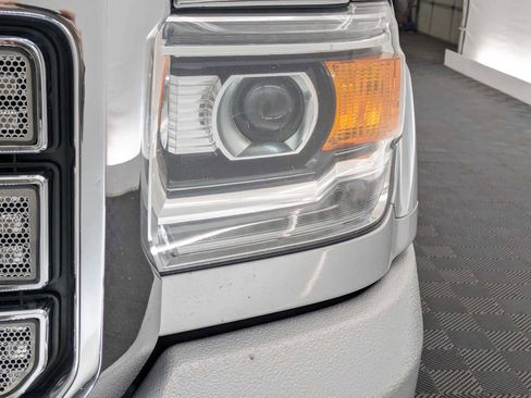 Used 2019 GMC Sierra 2500 Denali AWD/4WD image 10