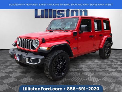 Used 2025 Jeep Wrangler Unlimited Sahara w/ Safety Group AWD/4WD image 1