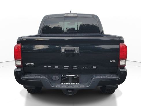 Used 2018 Toyota Tacoma TRD Off-Road w/ Technology Package AWD/4WD image 5