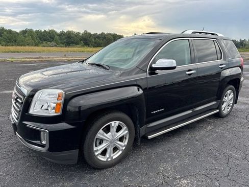 Used 2017 GMC Terrain SLT AWD/4WD image 1