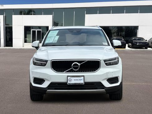 Used 2020 Volvo XC40 T5 Momentum image 8