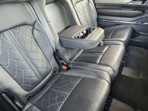 Certified 2022 Jeep Grand Wagoneer Series III w/ Flexible Seating Group AWD/4WD image 30