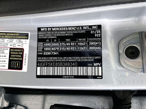 Used 2025 Mercedes-Benz GLS 450 4MATIC w/ AMG Line Exterior image 29