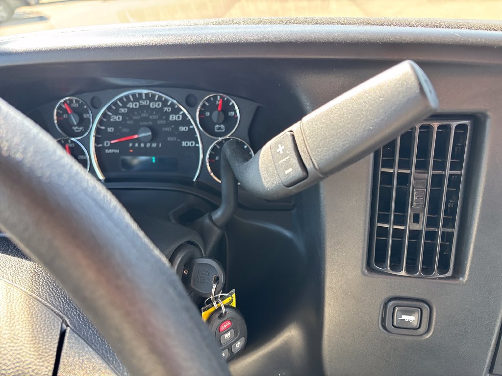 Used 2025 Chevrolet Express 3500 LT w/ LT Preferred Equipment Group RWD image 23