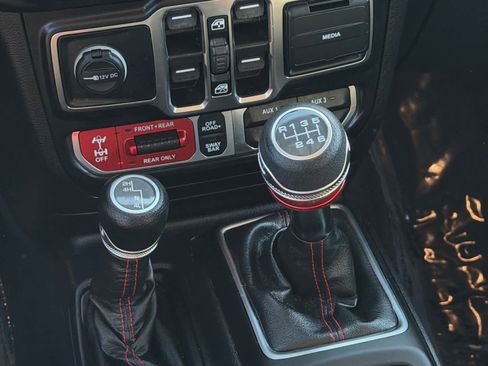 Used 2021 Jeep Gladiator Rubicon image 13