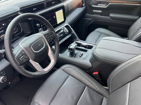 Used 2025 GMC Sierra 1500 Denali w/ Denali Reserve Package AWD/4WD image 7