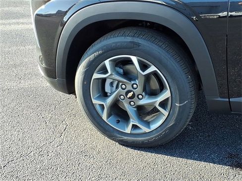 New 2026 Chevrolet Trax LT w/ Driver Confidence Package image 31