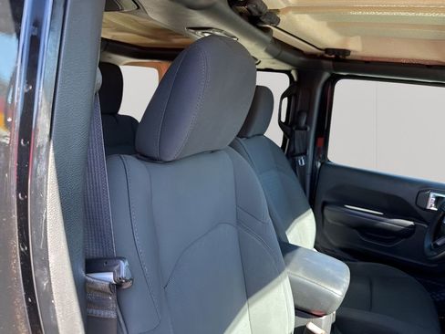 Used 2021 Jeep Wrangler Unlimited Sport image 15