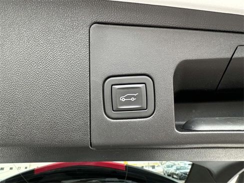 Certified 2023 Cadillac XT5 Premium Luxury image 29