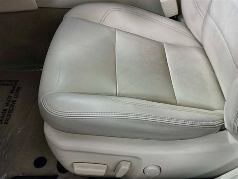 Used 2017 Toyota Camry XLE FWD image 18