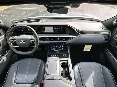 New 2026 INFINITI QX80 4WD image 12