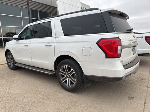 Used 2022 Ford Expedition Max XLT image 5