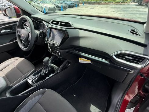 Used 2023 Chevrolet TrailBlazer LT w/ Convenience Package FWD image 17