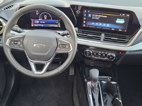 New 2026 Chevrolet Trax LT w/ Driver Confidence Package FWD image 27