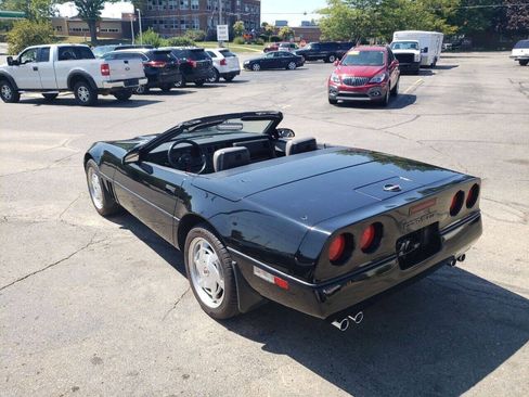 Used 1989 Chevrolet Corvette Convertible RWD image 19