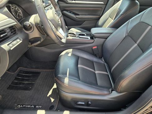 Used 2023 Nissan Altima 2.5 SR FWD image 30