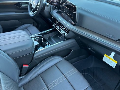 New 2026 Chevrolet Tahoe High Country AWD/4WD image 16