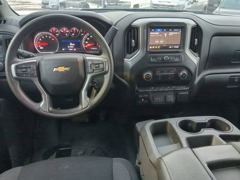 Used 2022 Chevrolet Silverado 2500 Custom w/ Custom Value Package image 14