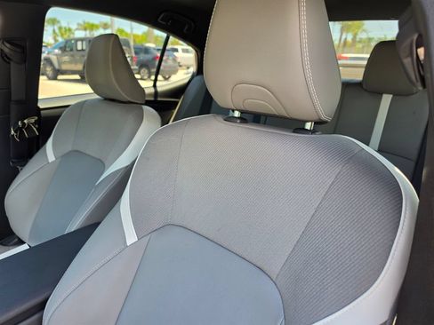 Used 2025 Toyota Camry SE w/ Convenience Package FWD image 10