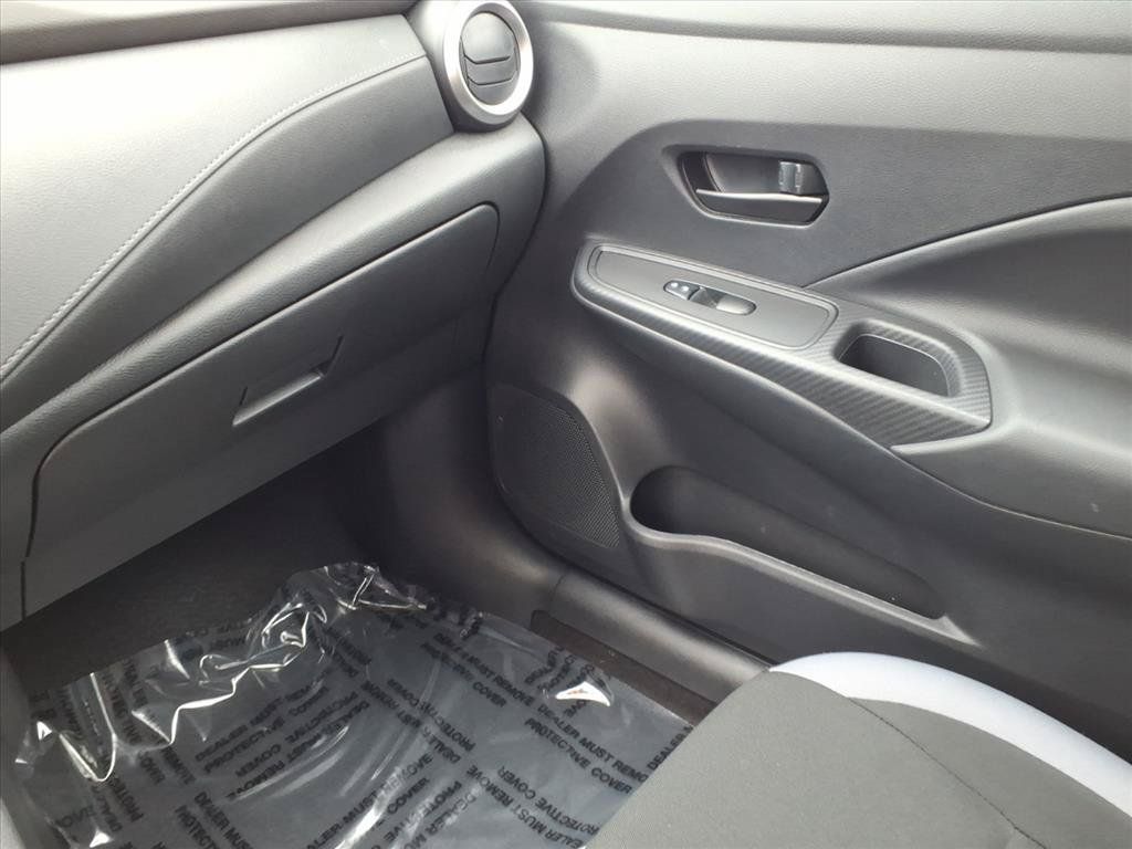 Used 2025 Nissan Versa S w/ Trunk Package FWD image 23