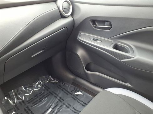 Used 2025 Nissan Versa S w/ Trunk Package FWD image 23