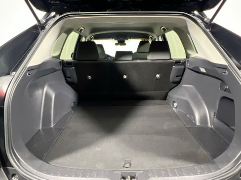 Used 2021 Toyota RAV4 XLE image 34