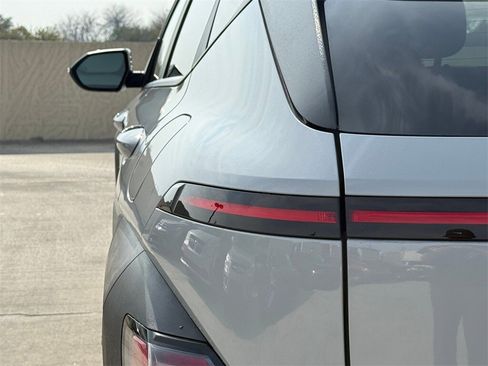 Used 2025 Hyundai Kona SEL image 10