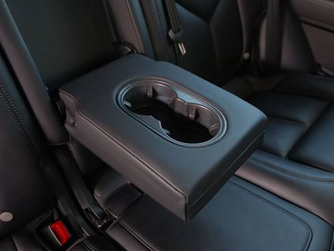 Used 2017 Porsche Cayenne S image 35