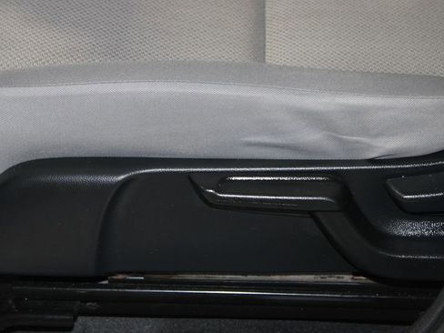 Used 2018 Honda HR-V EX image 12
