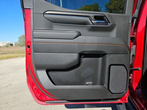 Used 2024 GMC Sierra 1500 AT4 w/ Technology Package image 15