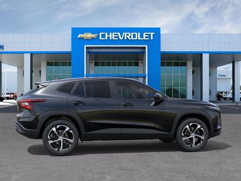 New 2026 Chevrolet Trax RS w/ Sunroof Package image 5