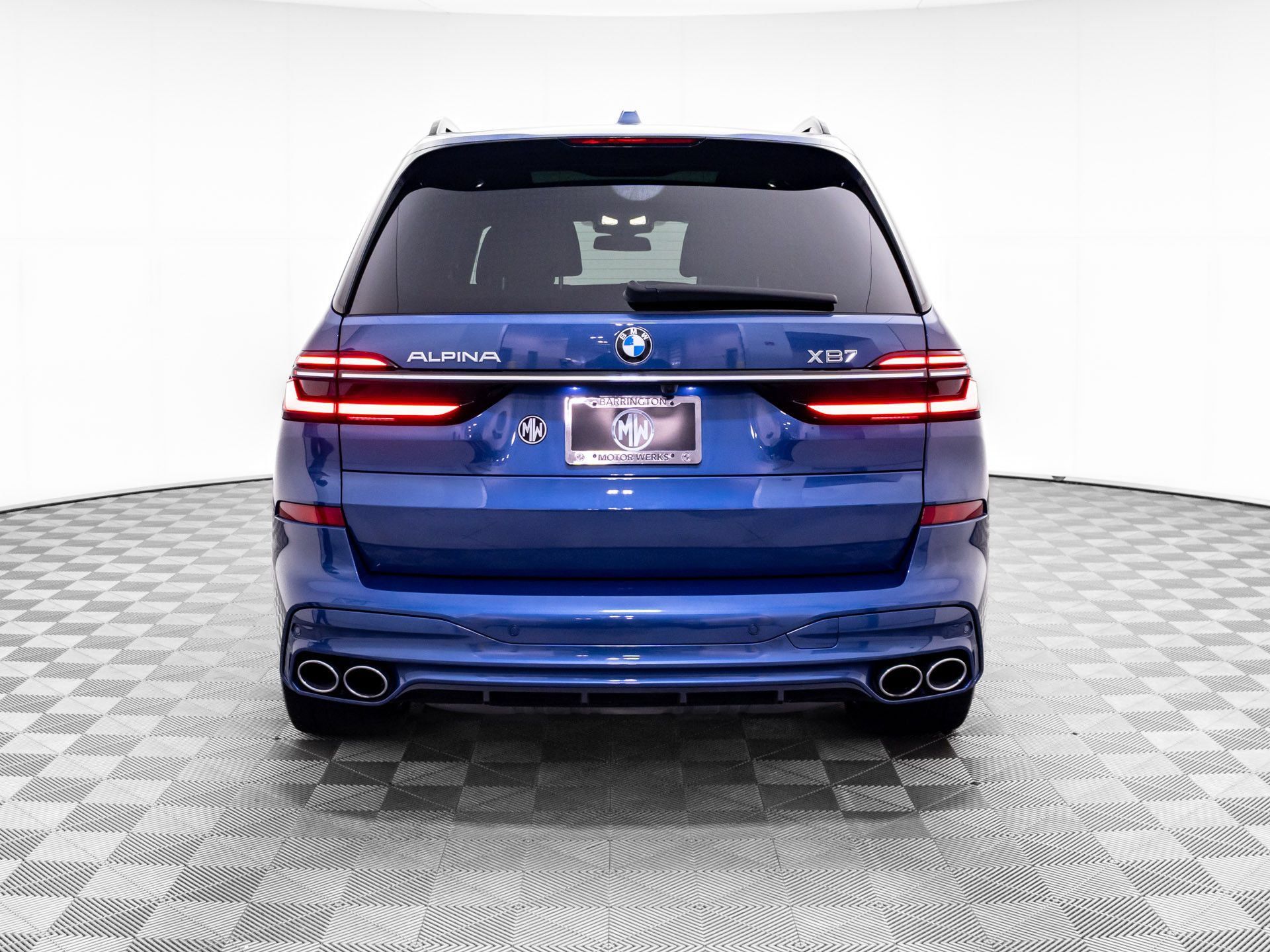 Used 2024 BMW ALPINA XB7 AWD/4WD image 4