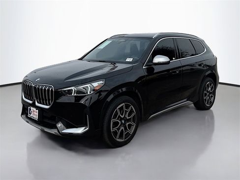 Used 2024 BMW X1 xDrive28i w/ Technology Package image 3