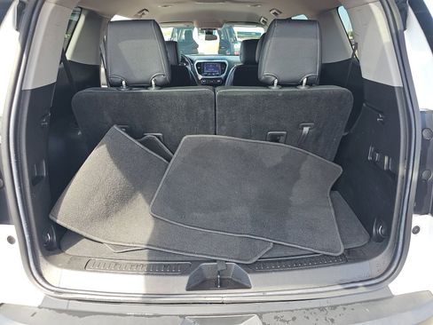 Certified 2023 GMC Acadia SLE w/ Driver Convenience Package image 24