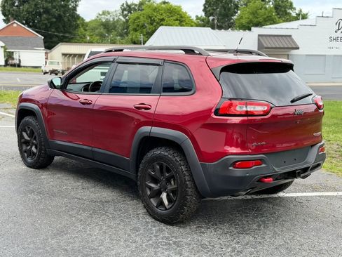 Used 2014 Jeep Cherokee Trailhawk w/ Technology Group AWD/4WD image 7
