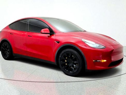 Used 2023 Tesla Model Y Long Range AWD/4WD image 3