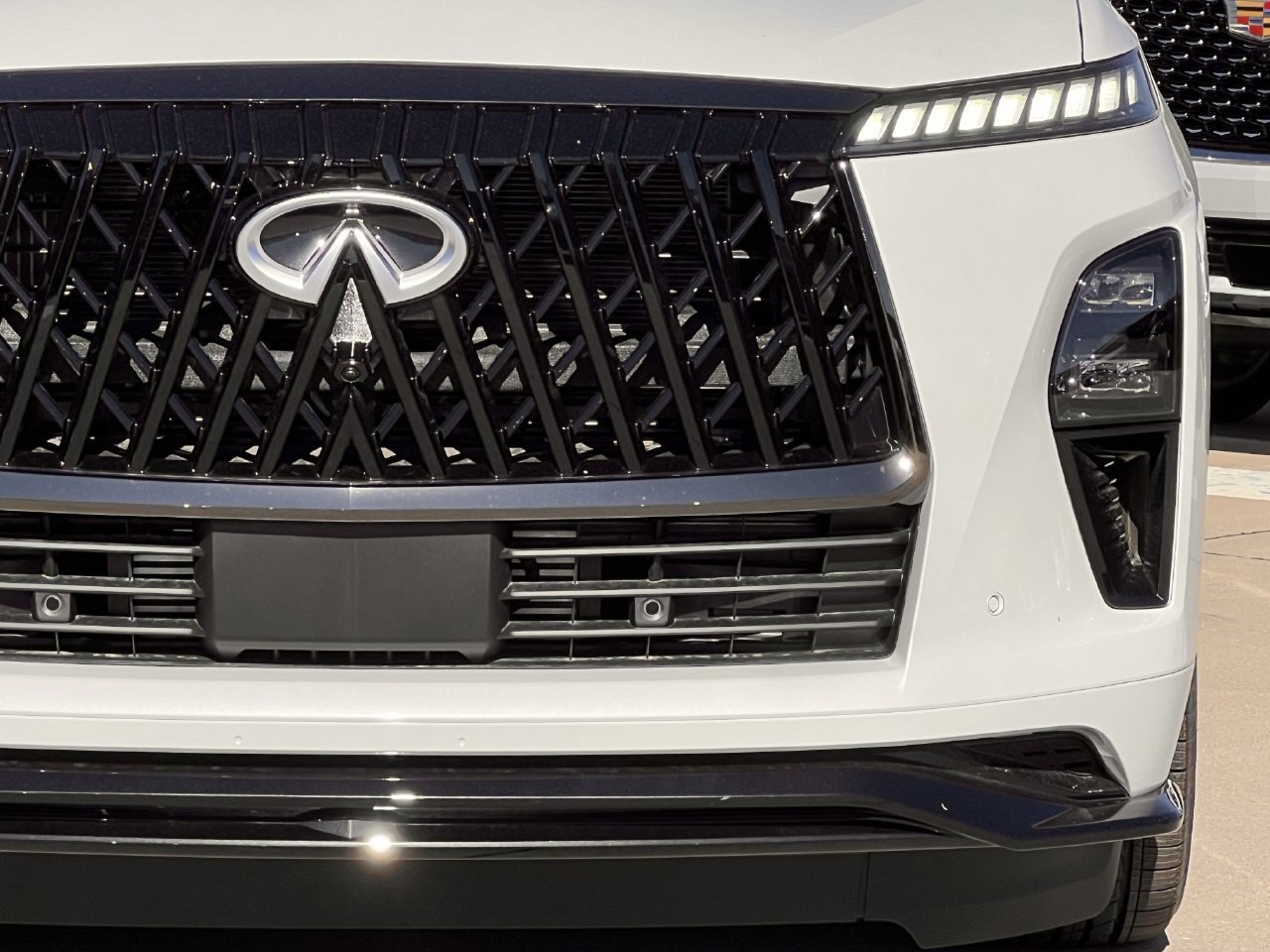 New 2027 INFINITI QX80 Sensory w/ Sport Exterior Package AWD/4WD image 8